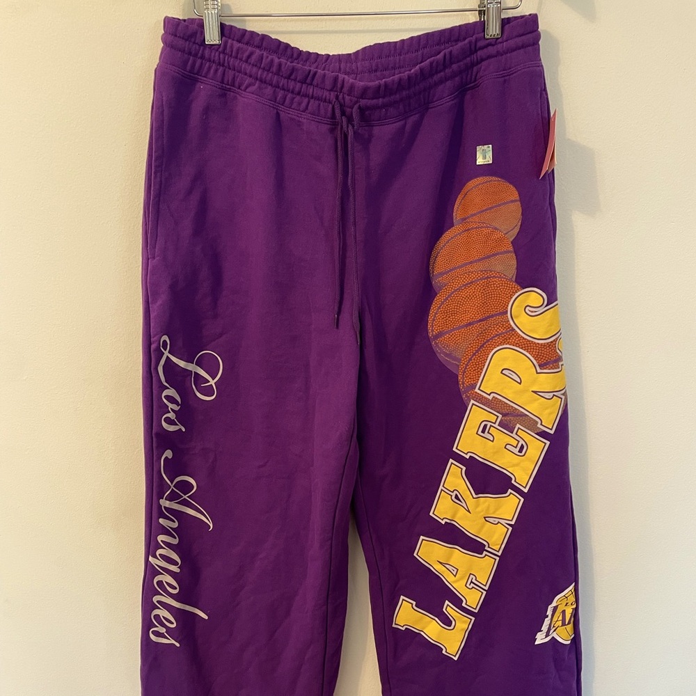 size XL lakers wide leg sweat pants brand new with tags
